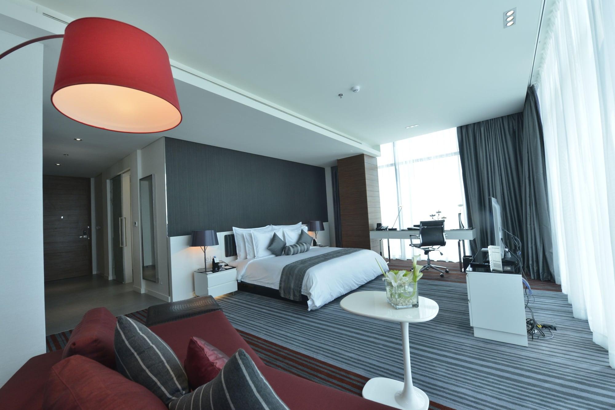 Ramee Grand Hotel And Spa Manáma Exteriér fotografie Suite room