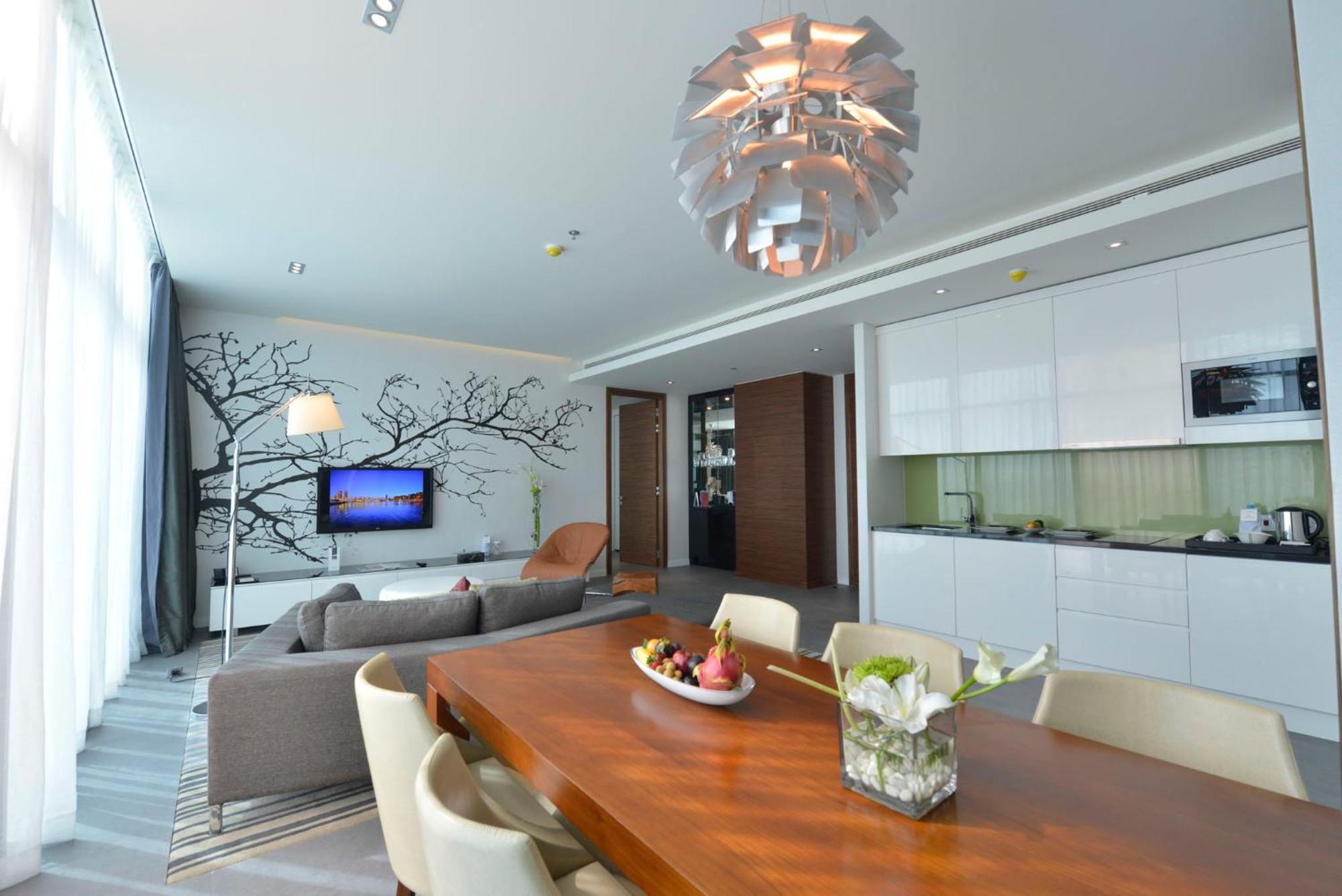 Ramee Grand Hotel And Spa Manáma Exteriér fotografie A modern apartment in Warsaw, Poland